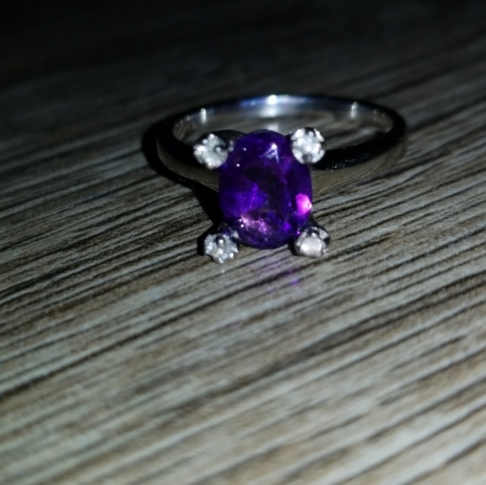 925 Genuine Amethyst ring size 6 - Picture 2 of 6